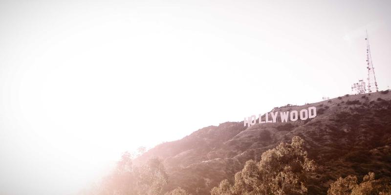 中国地质奇观探险之旅：张家界地貌与喀斯特溶洞的科学与视觉盛宴