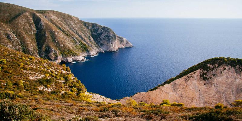 江南水乡古镇深度游攻略：周庄、同里、西塘的慢生活与建筑美学